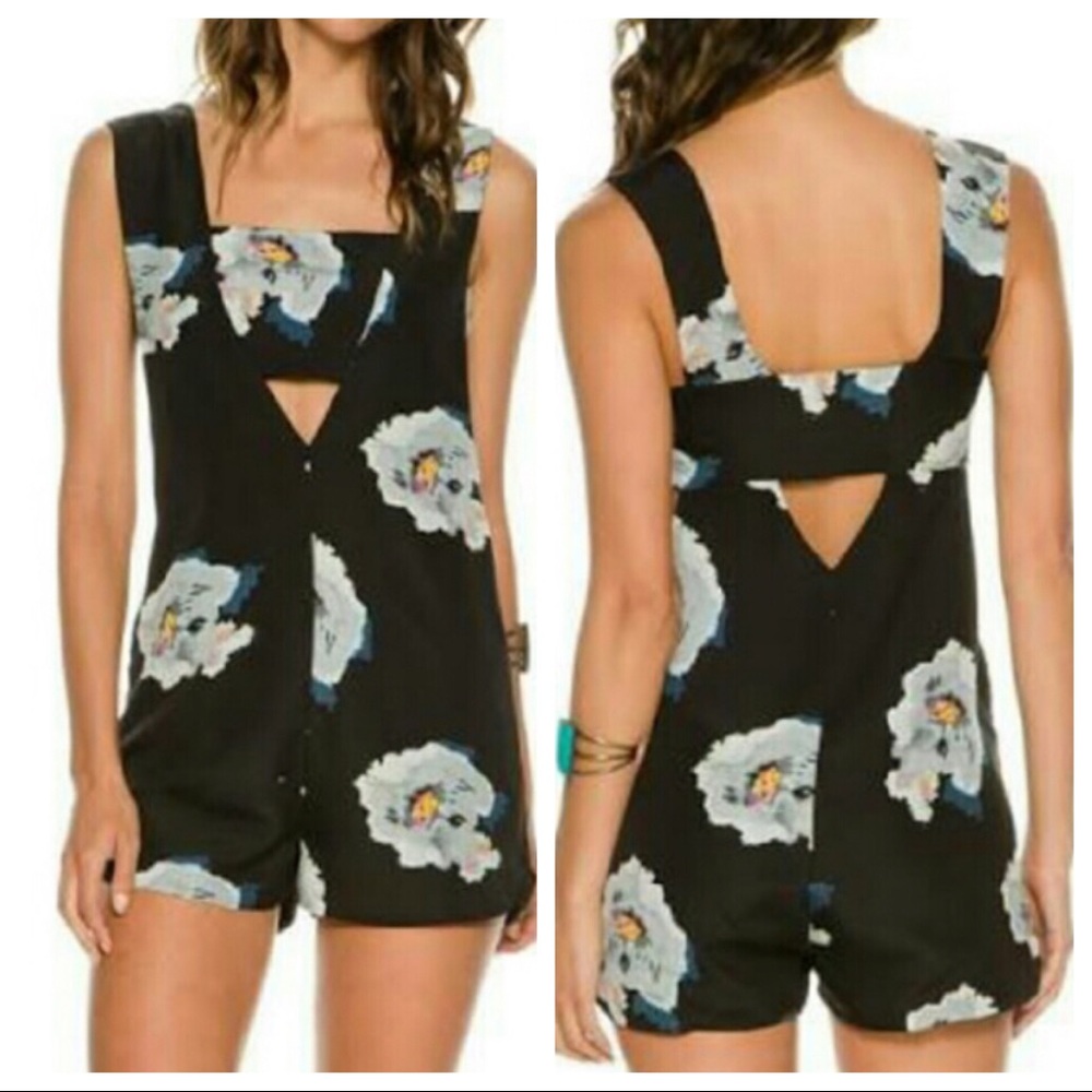 Tavik Floral Ward Romper Size M